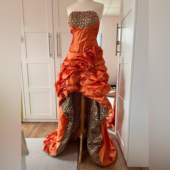 . Dresses & Skirts - Prom/Wedding/Special Occasion Dress